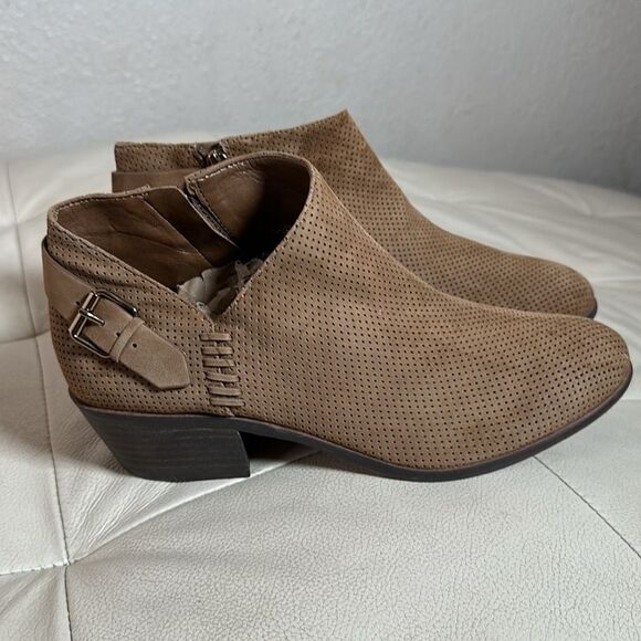 Vince Camuto ankle boots - Picture 7 of 10